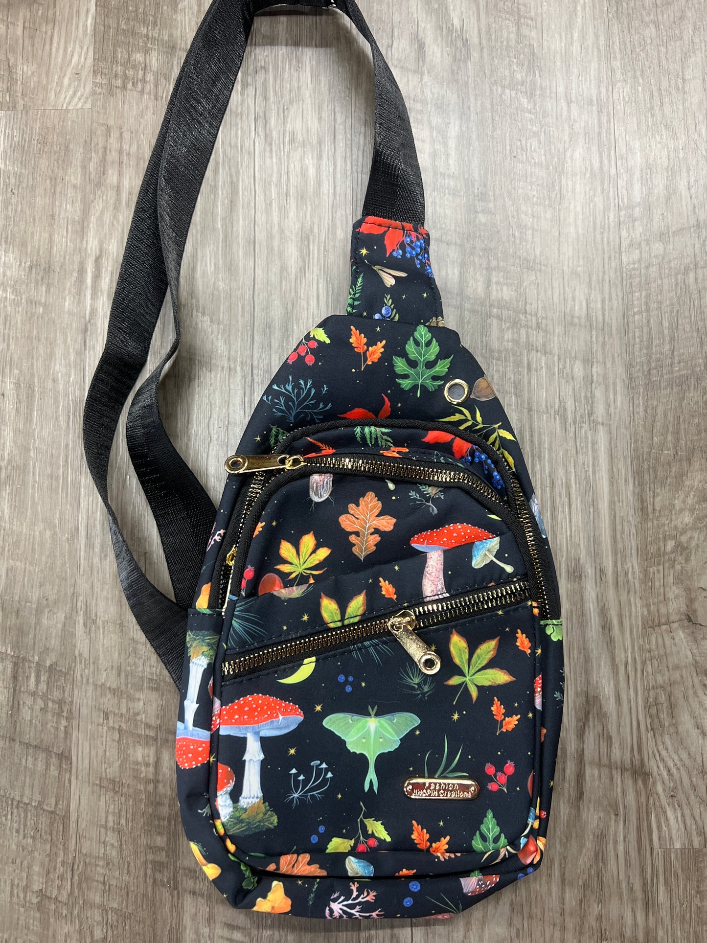 Sling purse